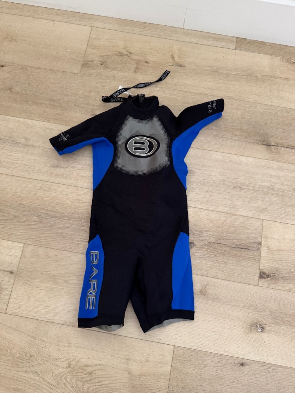 Wetsuit size 8